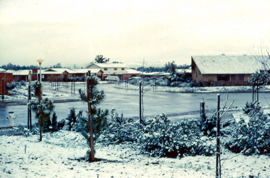 Box22 032 716 snow scene 1-21-62
